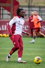 Arsenal agree personal terms with £40M French Wor...